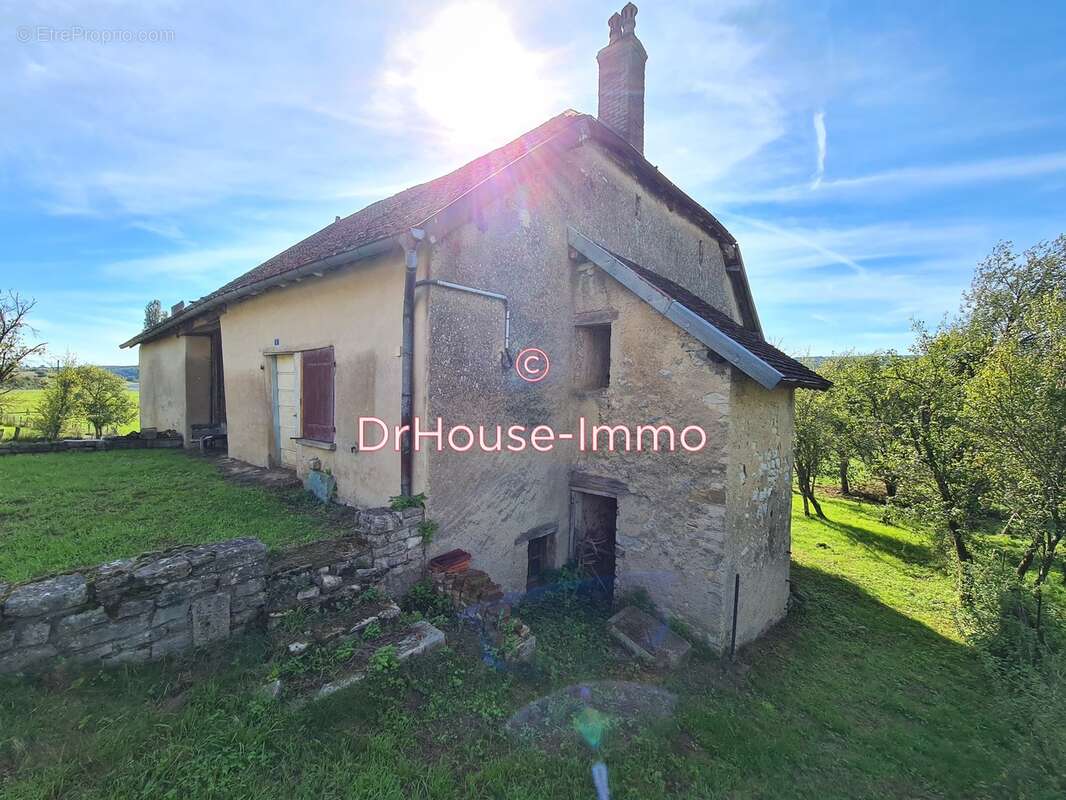 Maison à POMPIERRE-SUR-DOUBS