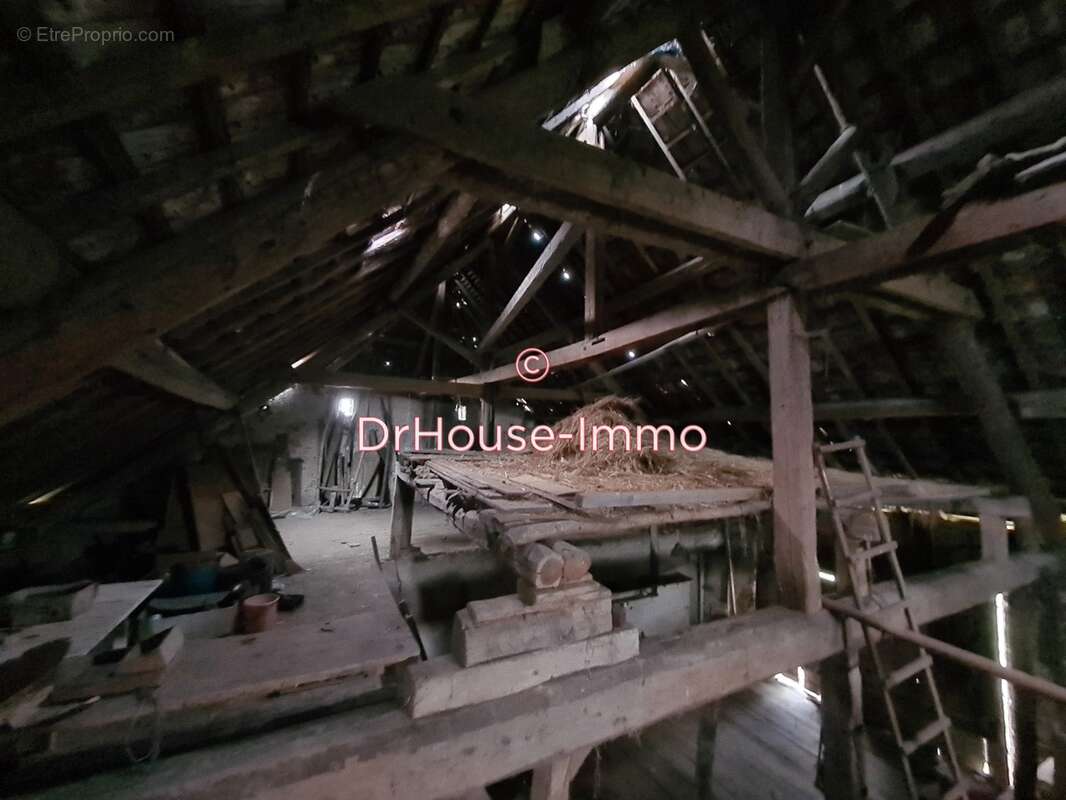 Maison à POMPIERRE-SUR-DOUBS