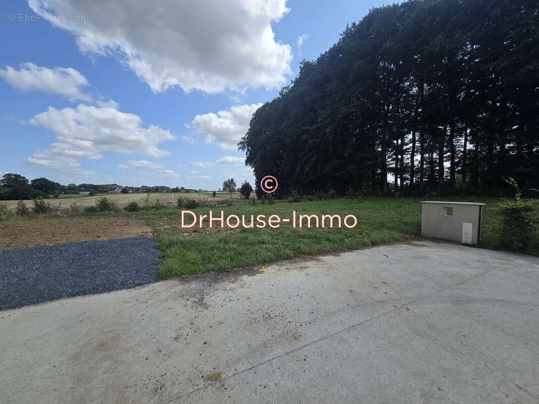 Terrain à YERVILLE