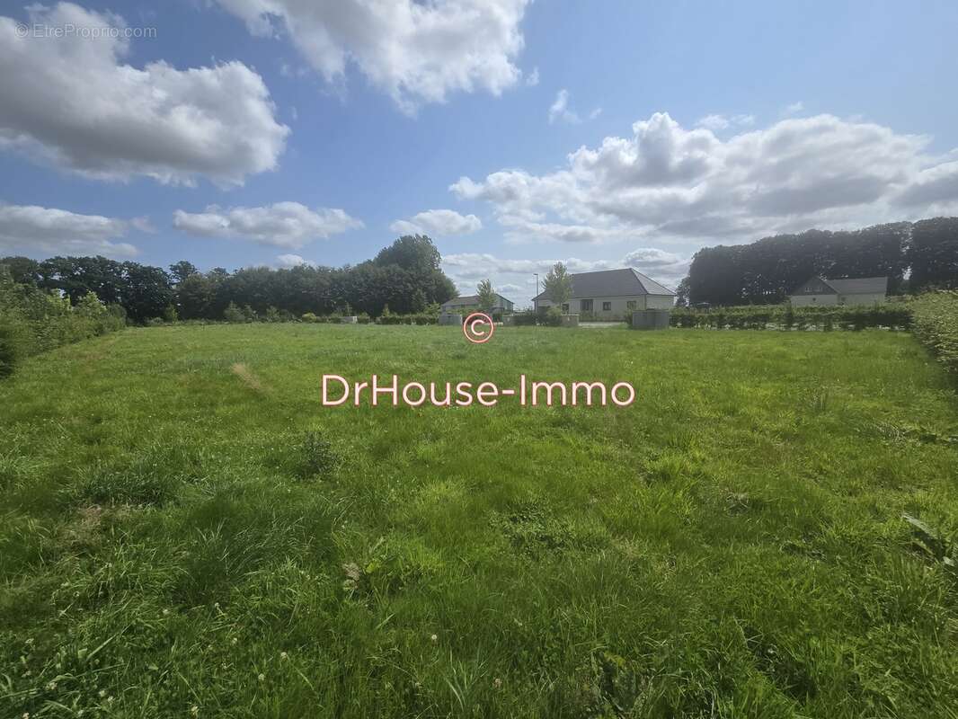 Terrain à YERVILLE
