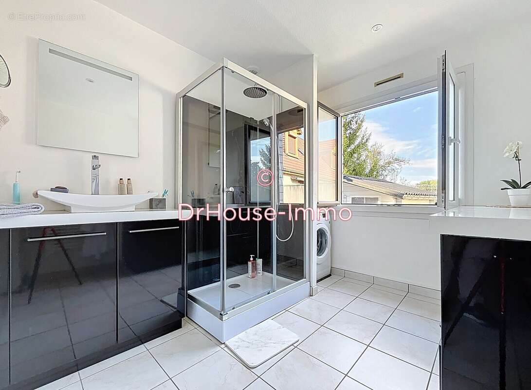 Maison à VERS-SUR-SELLES