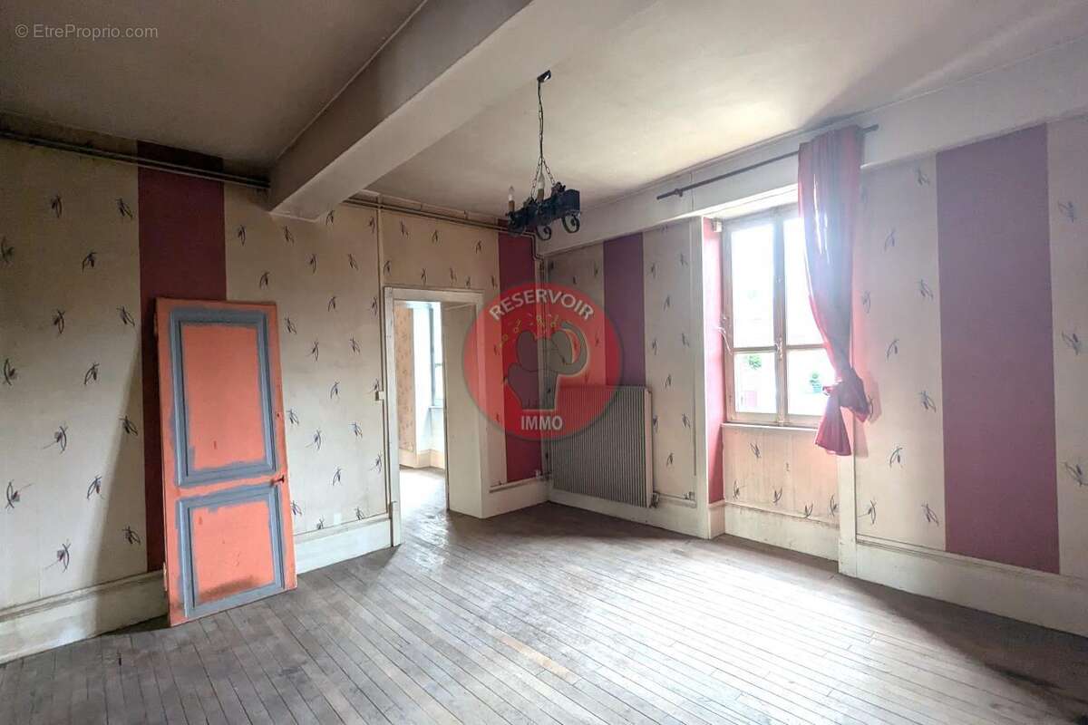 Appartement à MAXILLY-SUR-SAONE