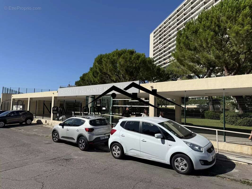 Commerce à MARSEILLE-9E