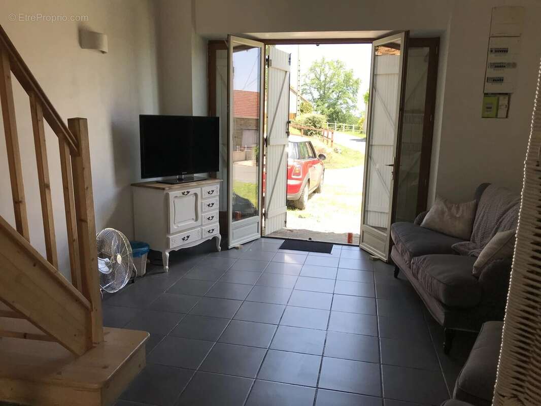 Maison à MAISON-FEYNE