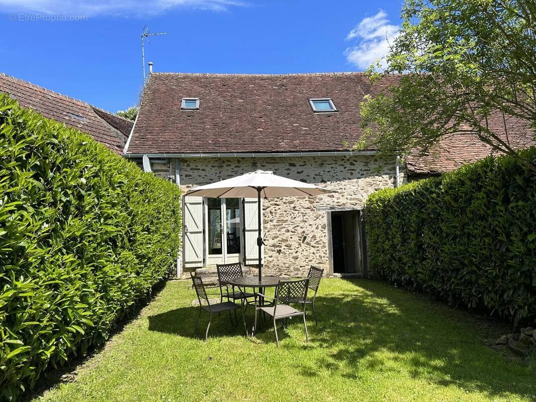 Maison à MAISON-FEYNE