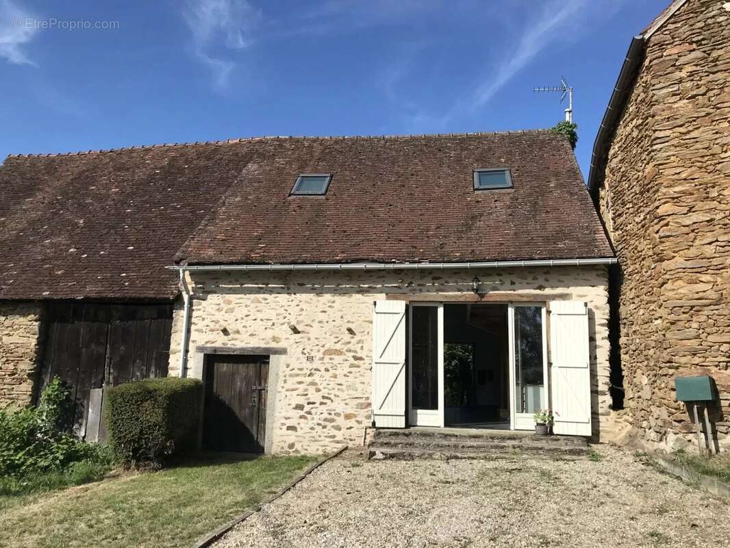 Maison à MAISON-FEYNE