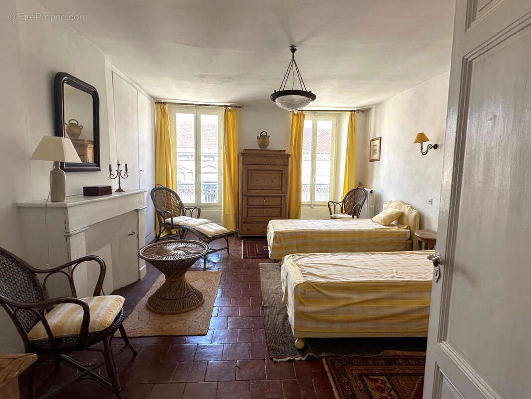 CHAMBRE ETAGE COTE RUE.. - Maison à AUCH