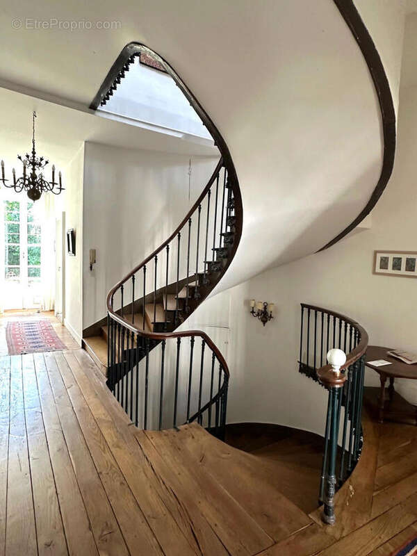 porte du jardin et escalier - Maison à AUCH