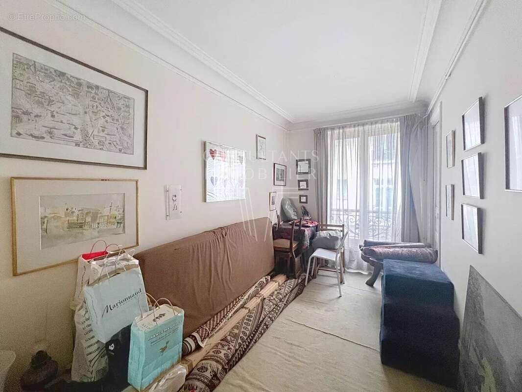 Appartement à PARIS-17E