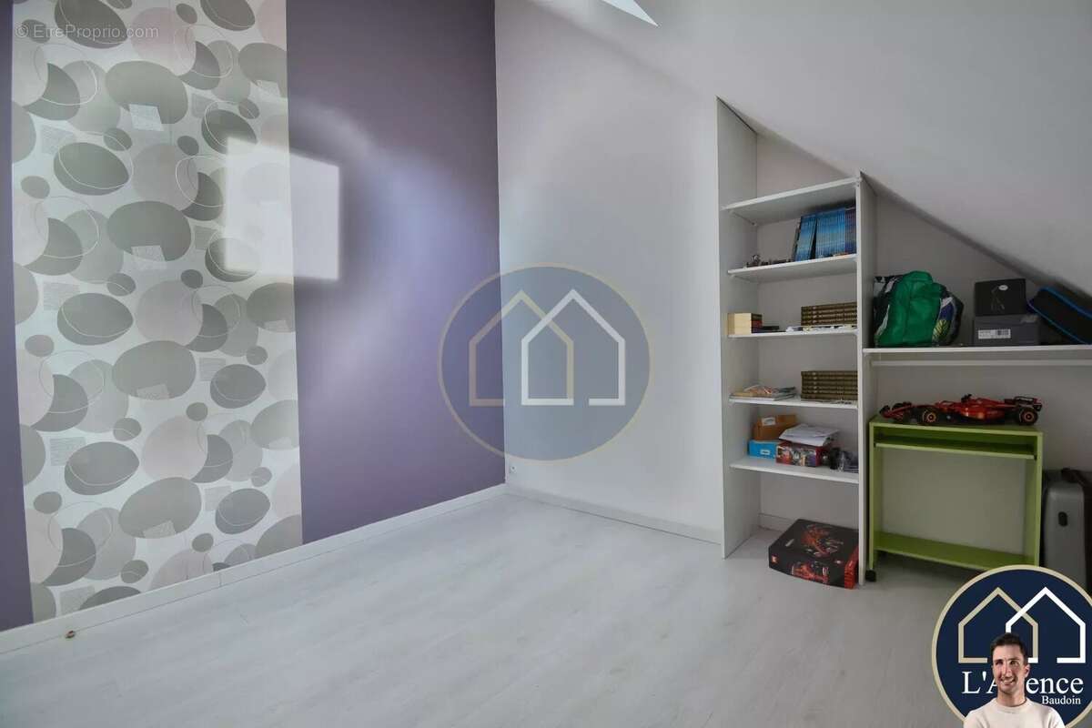 Appartement à MONDONVILLE-SAINT-JEAN