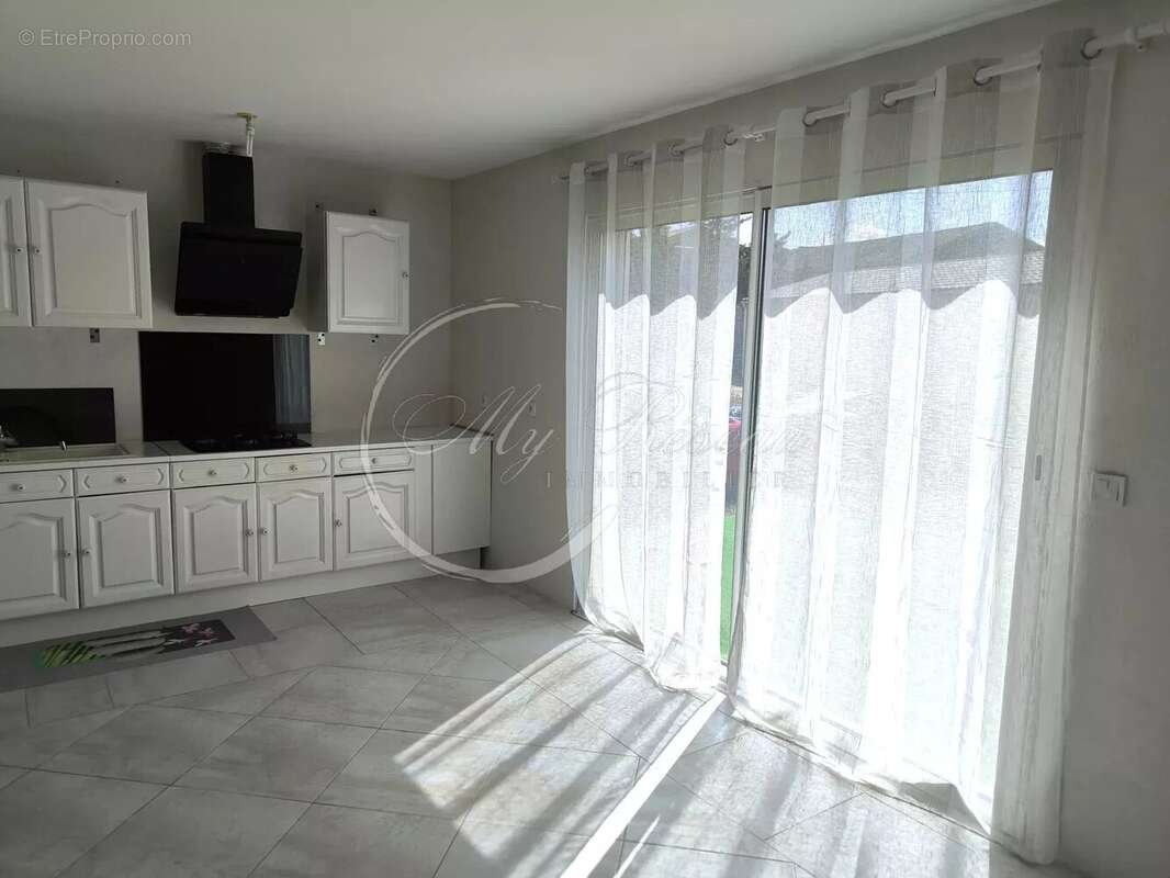 Maison à TOURNISSAN