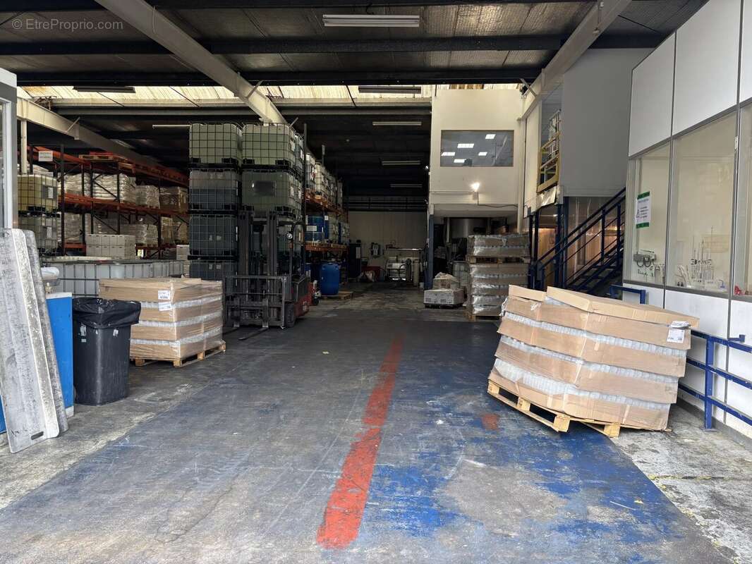 Commerce à MONTIGNY-LE-BRETONNEUX