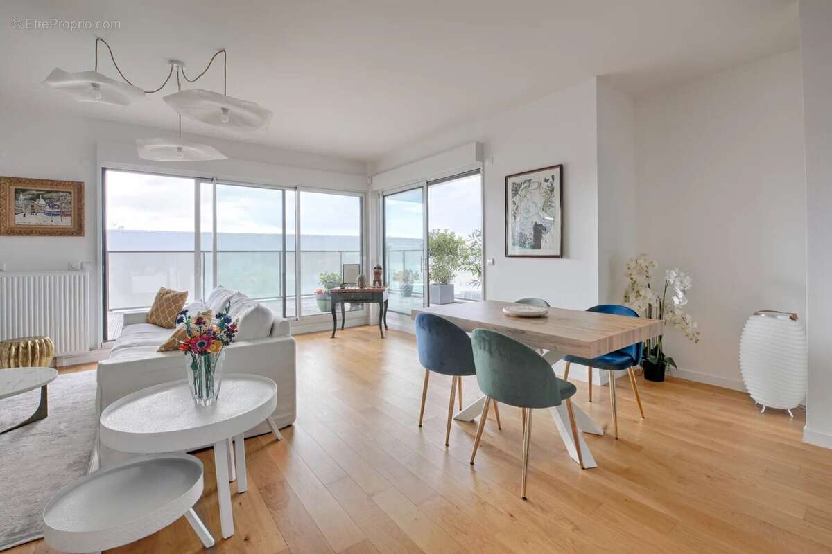 Appartement à SAINT-MAUR-DES-FOSSES