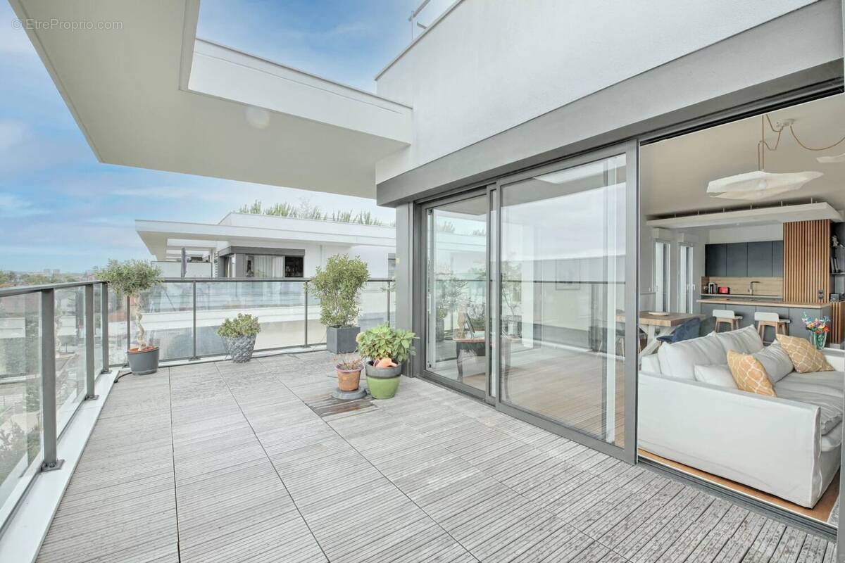 Appartement à SAINT-MAUR-DES-FOSSES