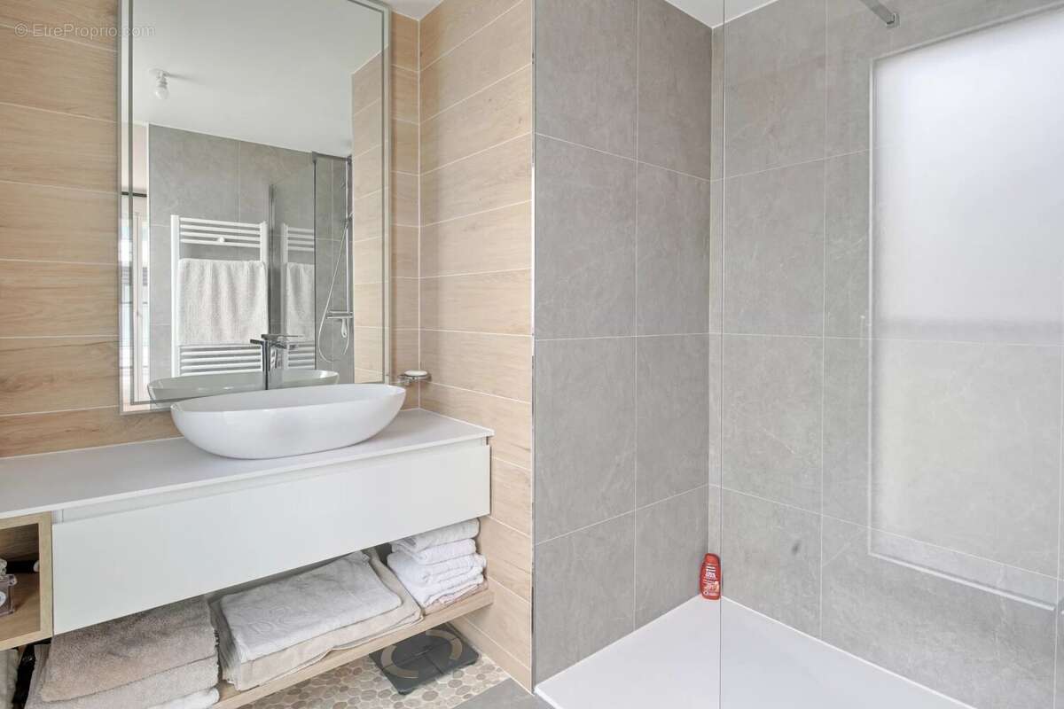 Appartement à SAINT-MAUR-DES-FOSSES