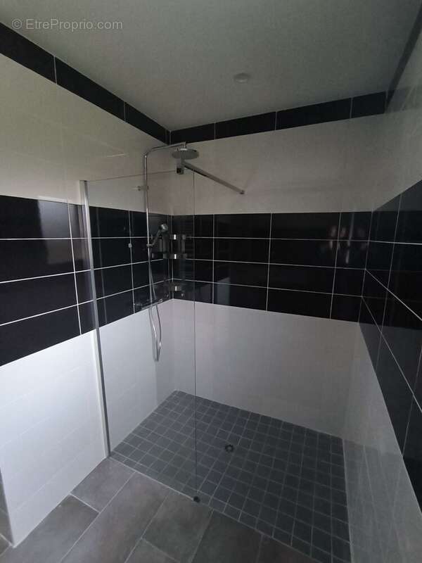 Maison à ORADOUR-SUR-GLANE