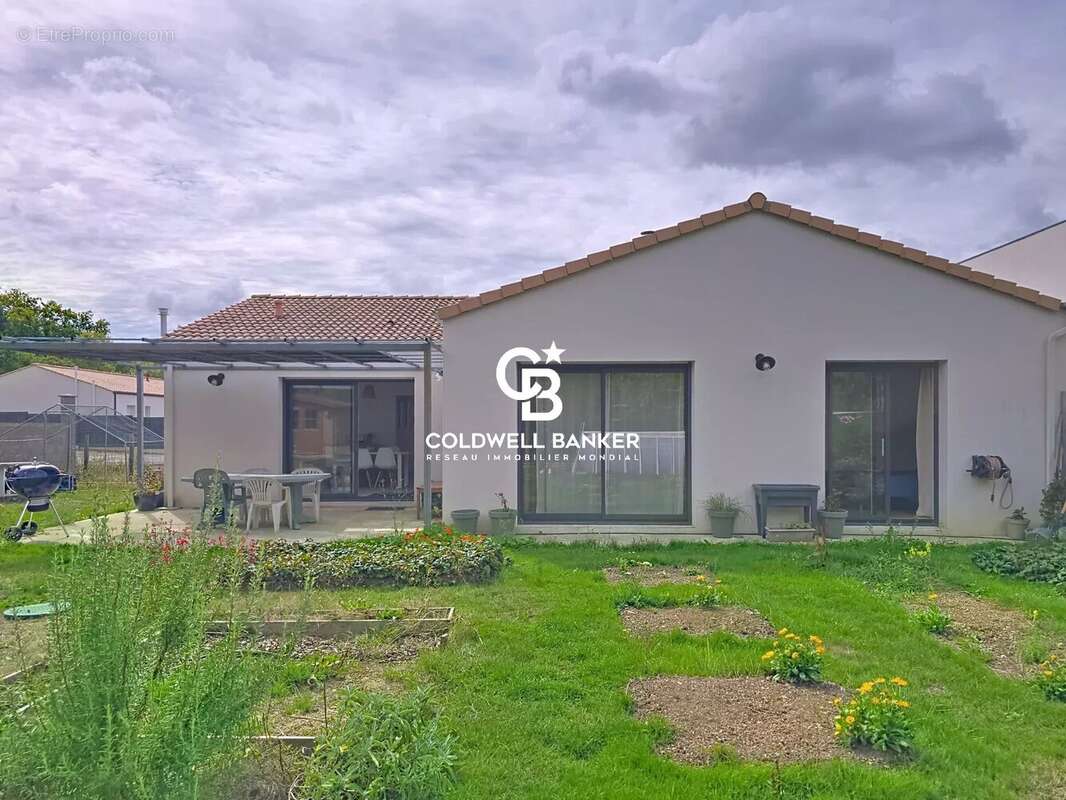 Maison à SAINT-VINCENT-SUR-GRAON