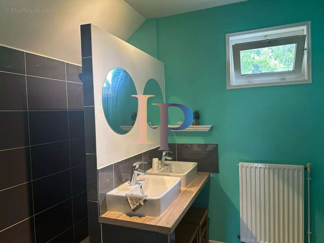 Maison à PARAY-LE-MONIAL