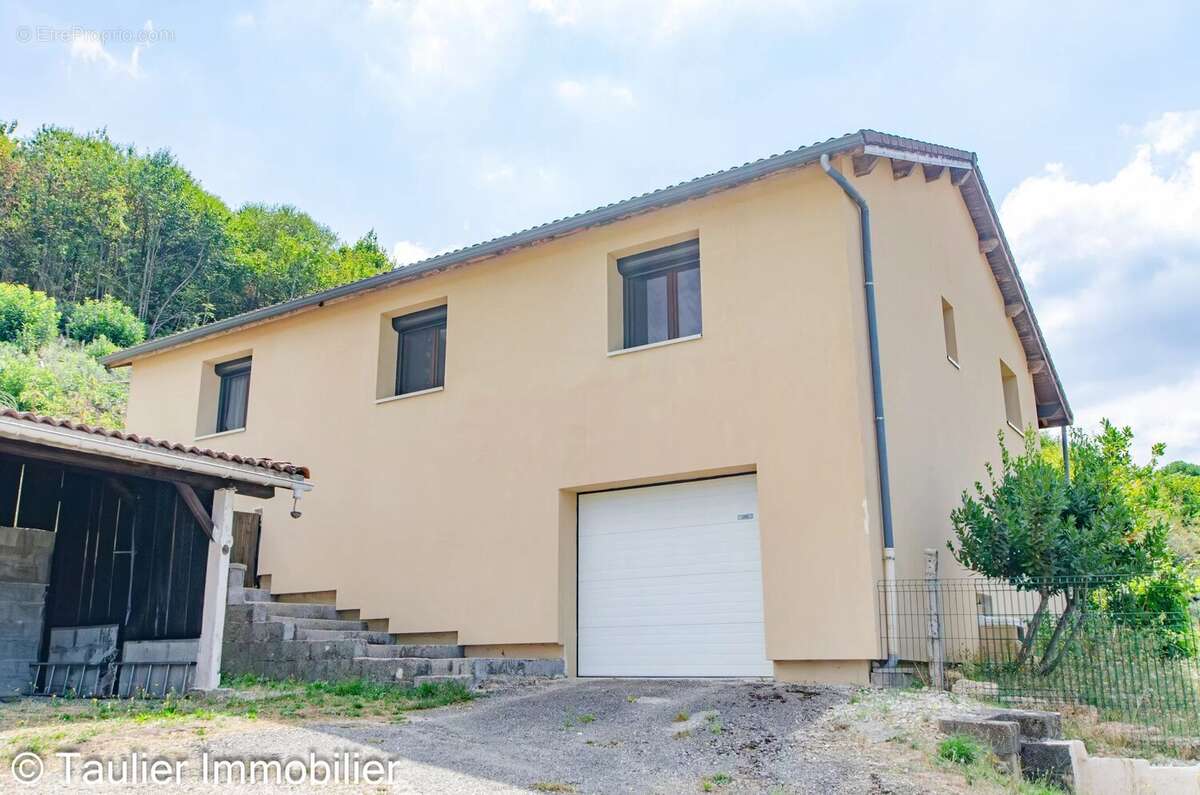 Maison à SAINT-VERAND