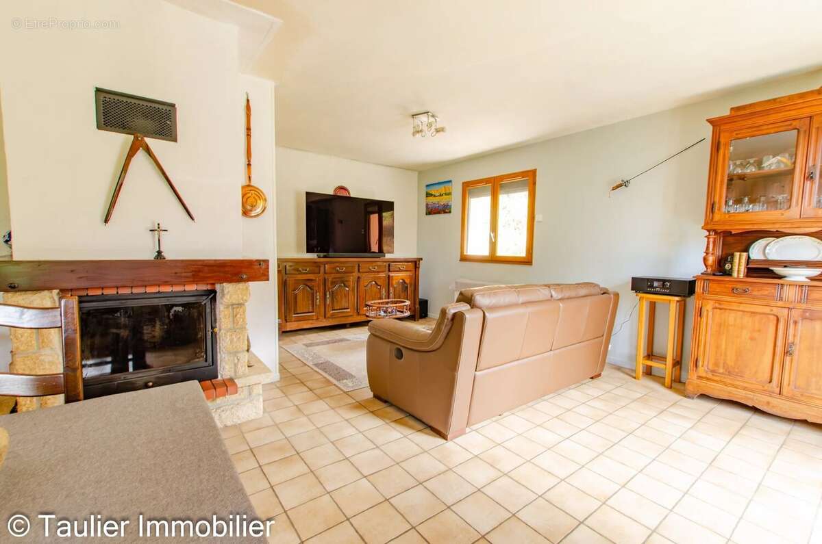 Maison à SAINT-VERAND