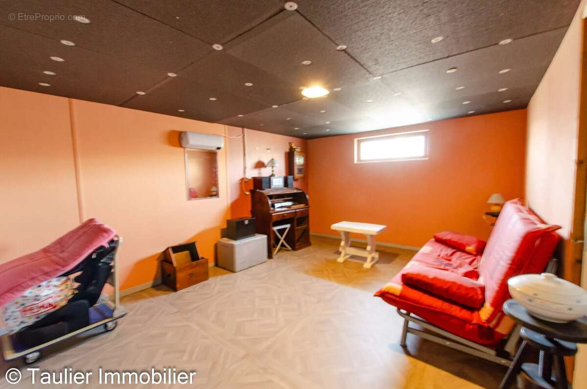 Maison à SAINT-VERAND