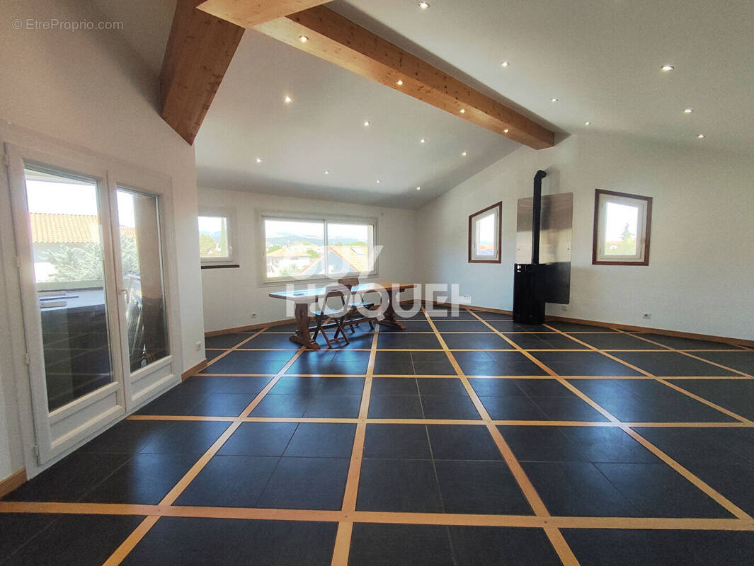 Appartement à SAVIGNEUX