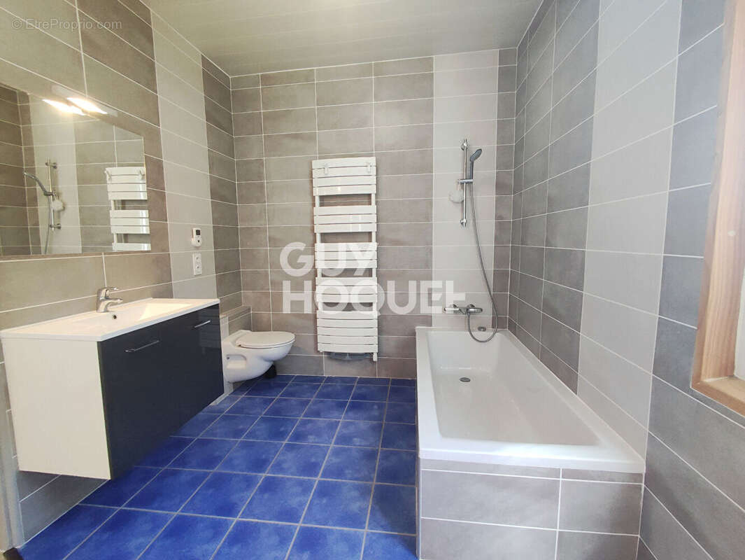 Appartement à SAVIGNEUX