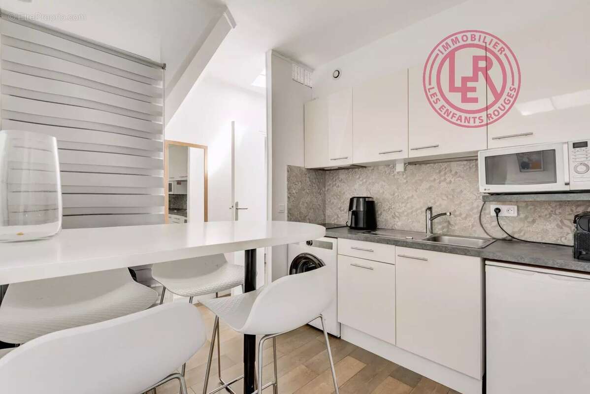 Appartement à PARIS-3E