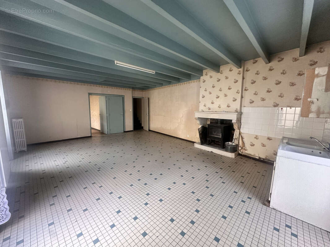 Photo 2 - Maison à COULONGES-SUR-L&#039;AUTIZE