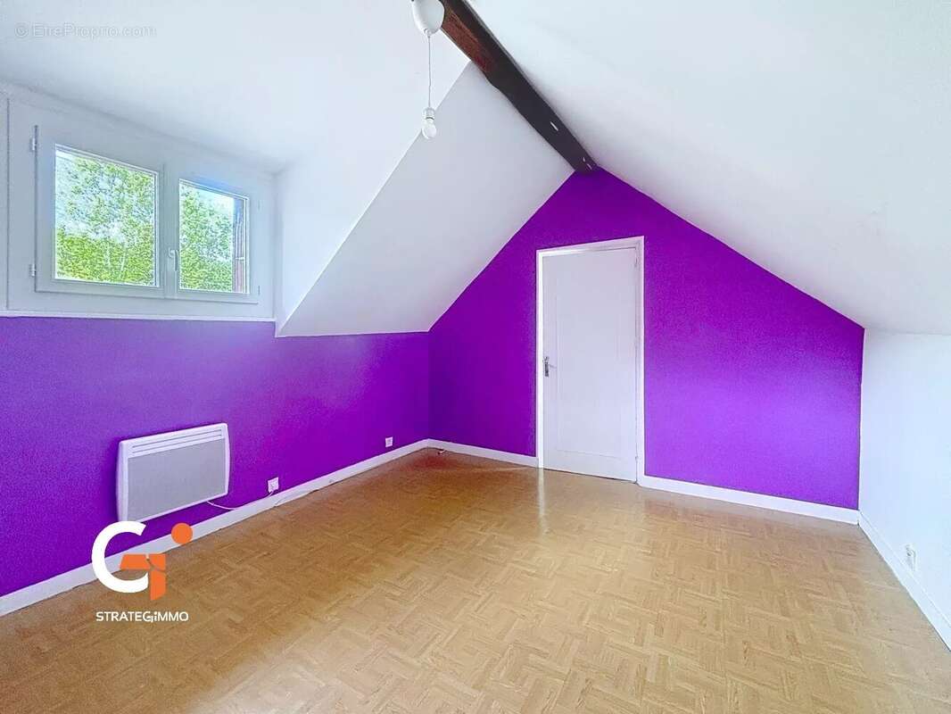Maison à CHARLEVAL