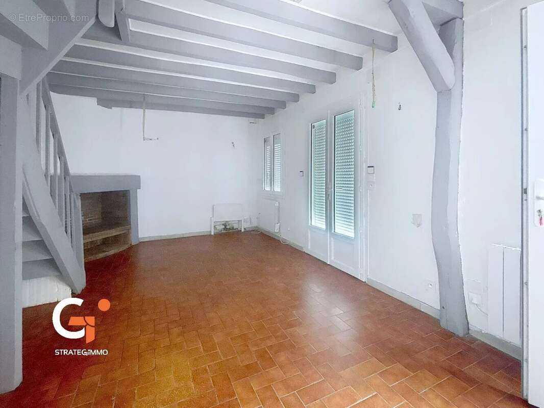 Maison à CHARLEVAL