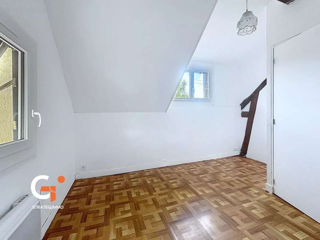 Maison à FLEURY-SUR-ANDELLE