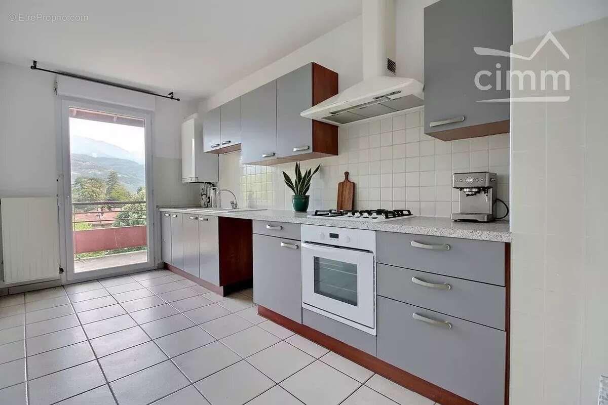 Appartement à LA TERRASSE