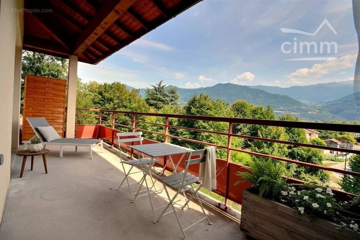 Appartement à LA TERRASSE