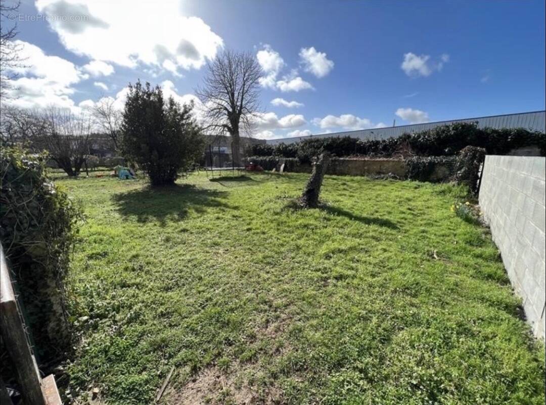 Terrain à ANGOULEME