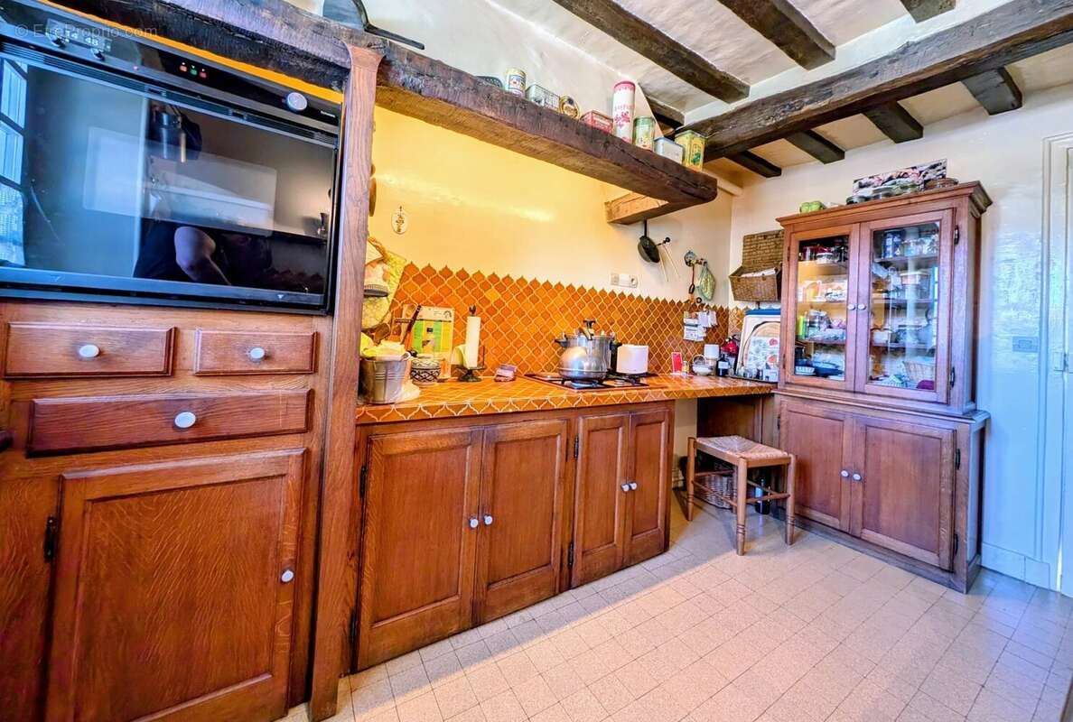 Maison à NEAUPHLE-LE-CHATEAU