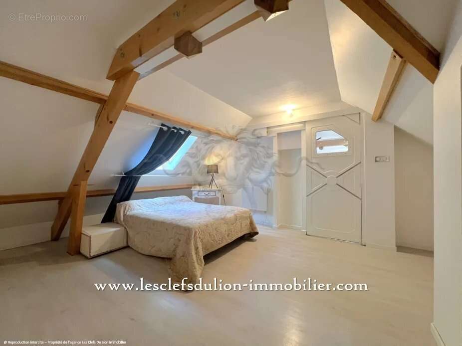 Maison à EGREVILLE