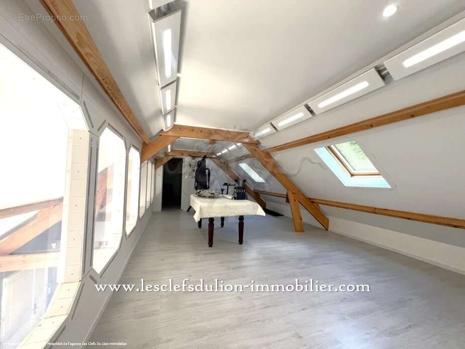 Maison à EGREVILLE