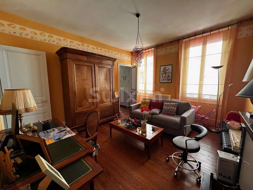 Maison à LONS-LE-SAUNIER