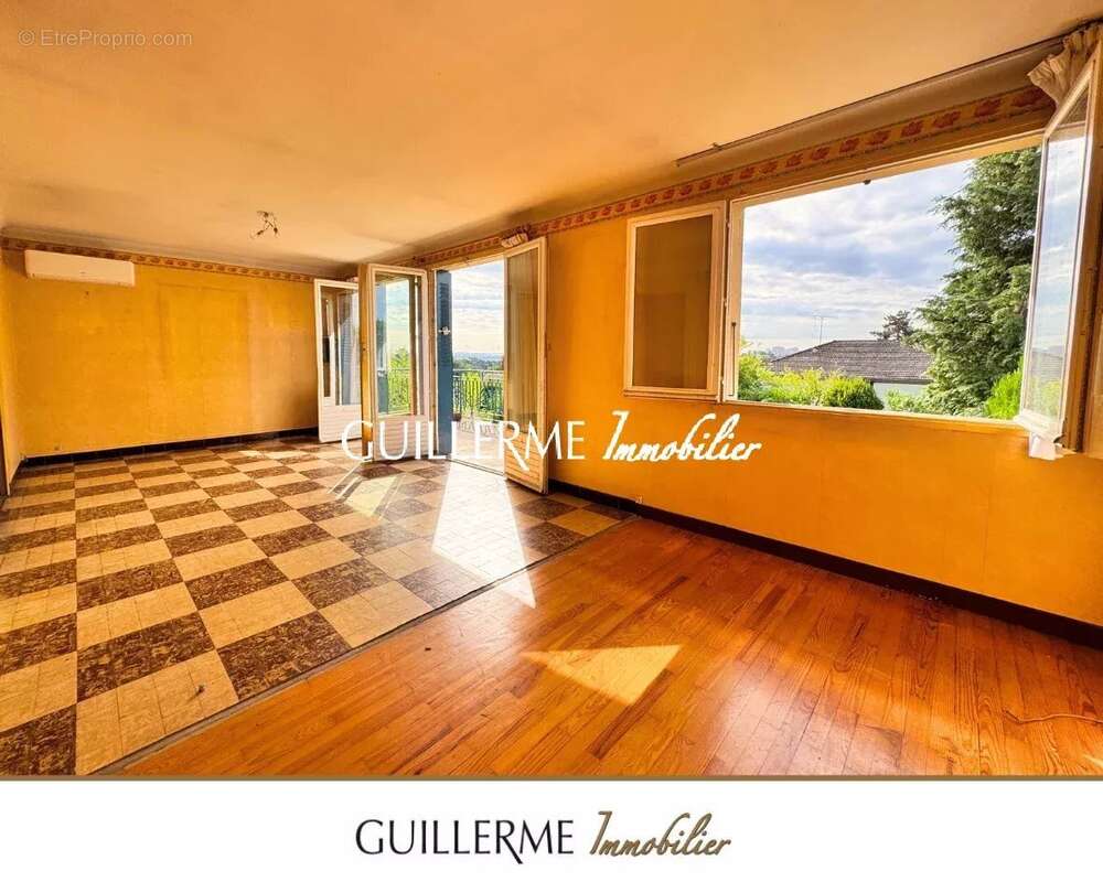 Maison à SAINTE-FOY-LES-LYON