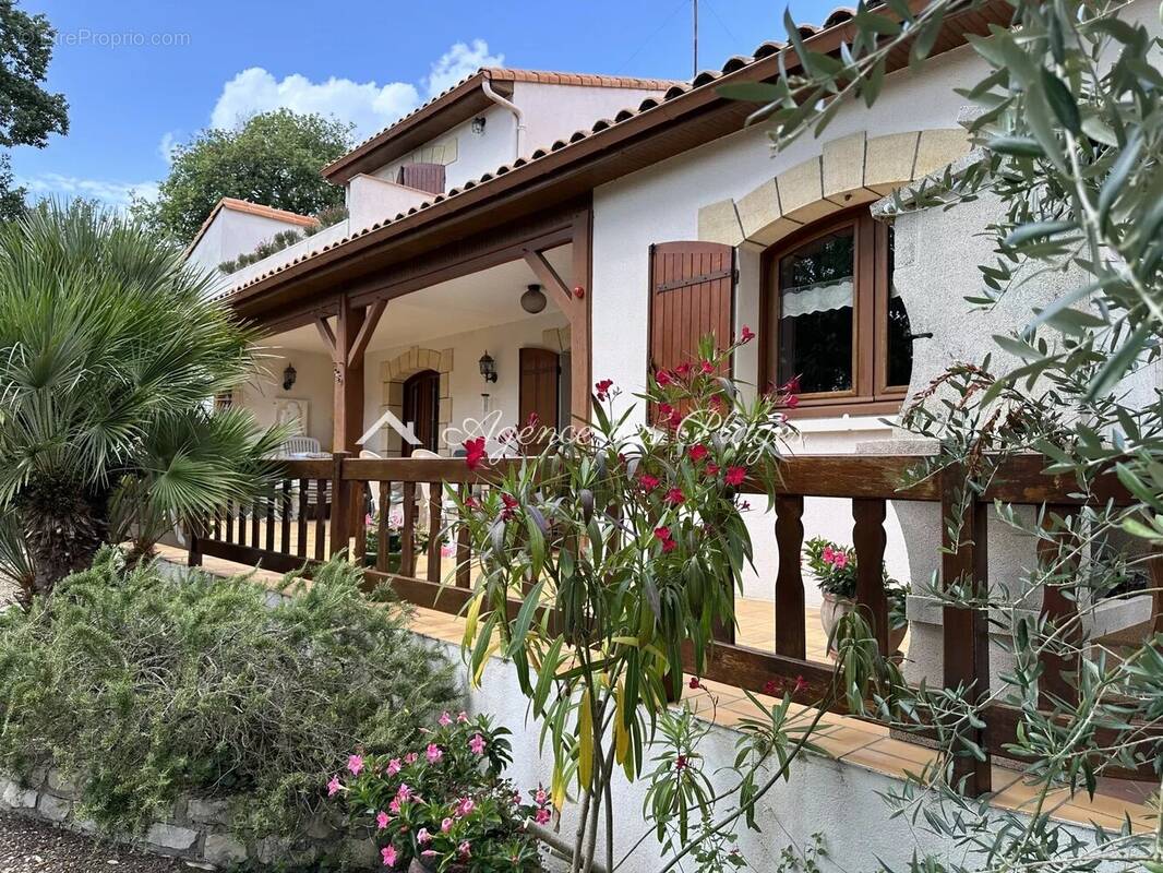 Maison à MESCHERS-SUR-GIRONDE