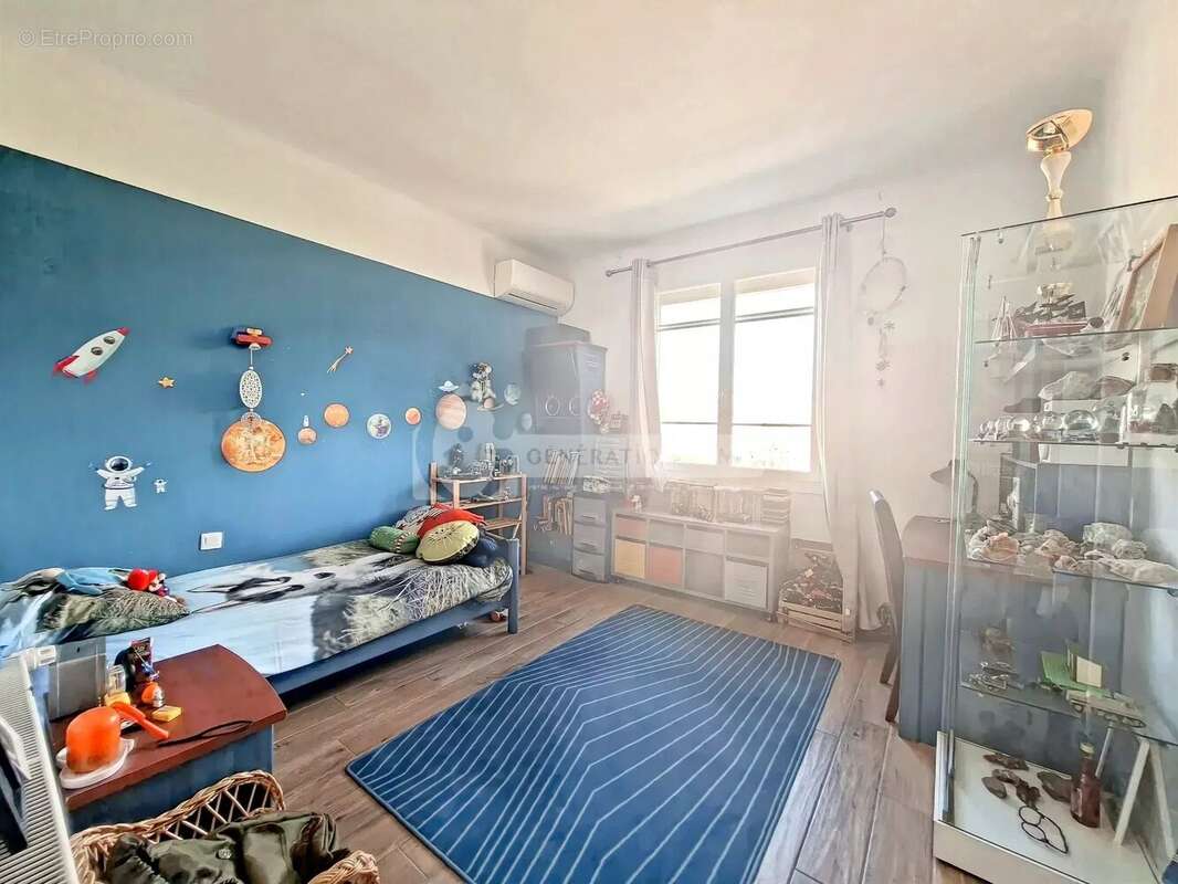 Maison à FONTVIEILLE