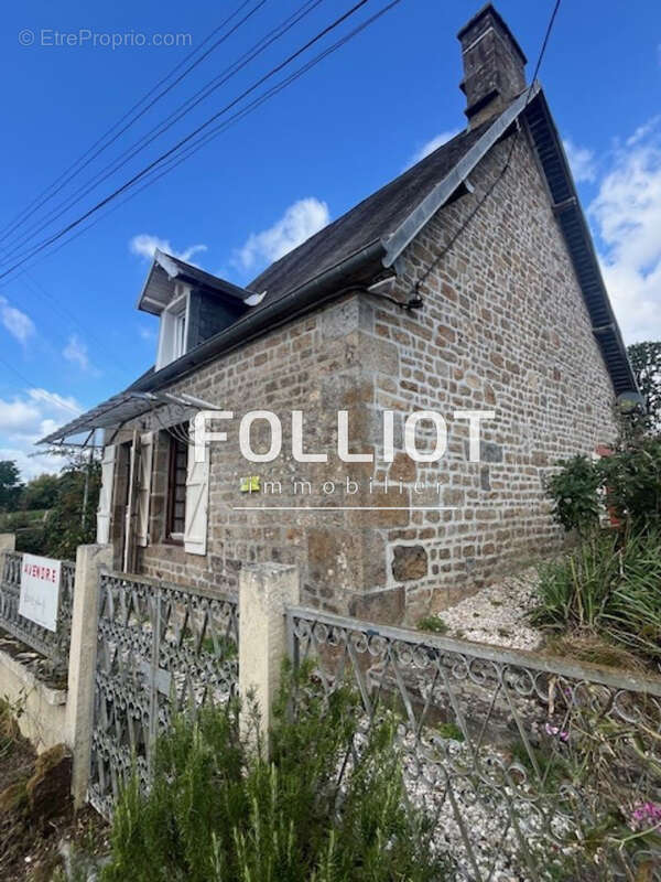 Maison à SAINT-SEVER-CALVADOS