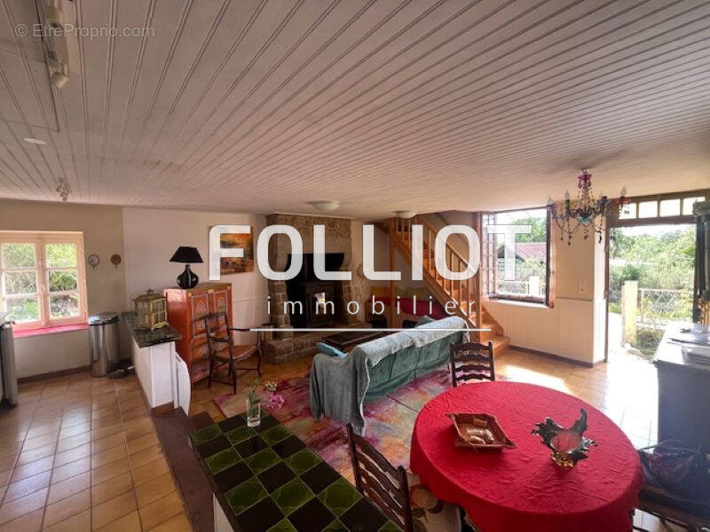 Maison à SAINT-SEVER-CALVADOS