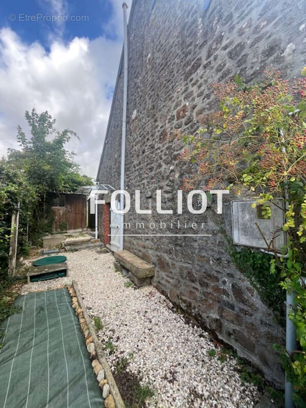 Maison à SAINT-SEVER-CALVADOS