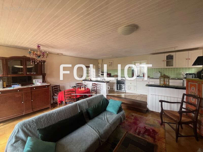 Maison à SAINT-SEVER-CALVADOS