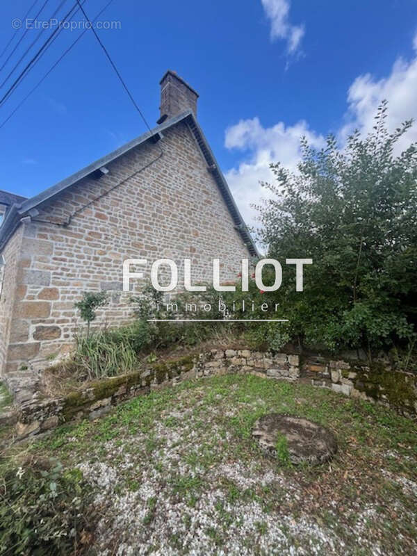 Maison à SAINT-SEVER-CALVADOS