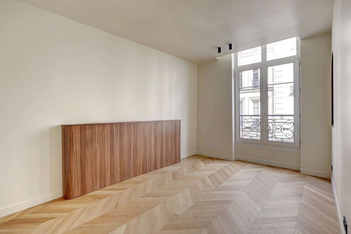 Appartement à PARIS-3E