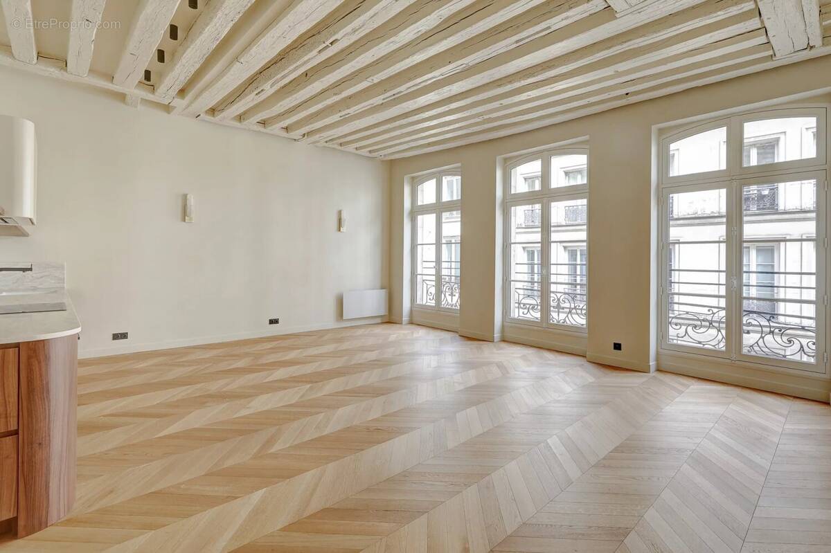 Appartement à PARIS-3E