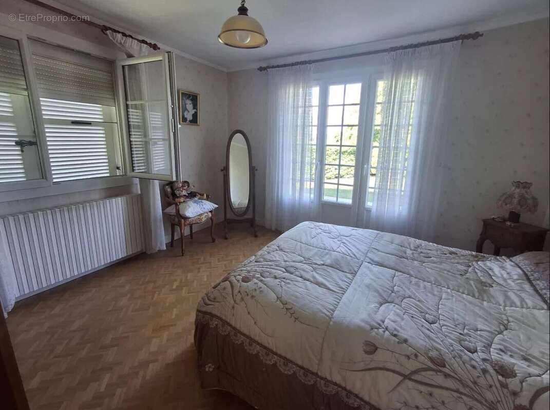 Maison à CHATENOY-LE-ROYAL